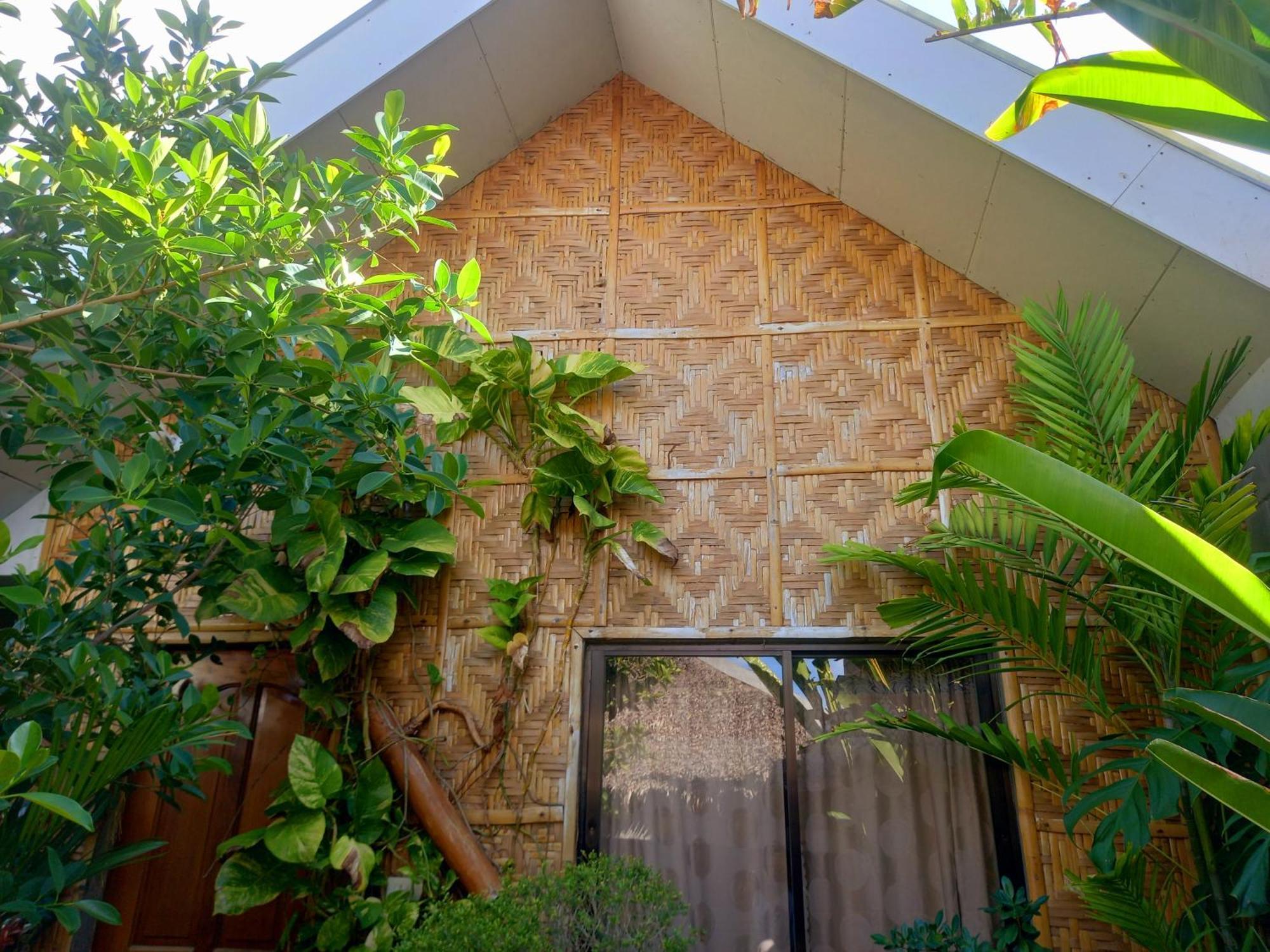 Hidden Tourist Lodge *